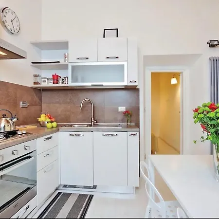 Apartment Campo De Fiori Charm
